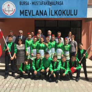Младший состав танцевального коллектива «Чекиргя» выступил в Мустафакемальпаша на празднике детей