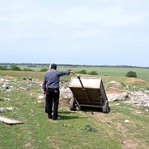 «No comments»: Кому субботник, а кому…