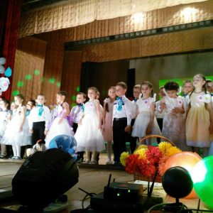 В детском саду №2 прошёл выпускной бал на сцене Дома Культуры