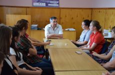 Примар провёл встречу с родителями и учениками лицеев обсудив детали поездки лицеистов в Беларусь