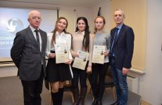 3 ученицы обоих лицеев Копчака стали победительницами конкурса эссе посвящённый 150-летнему юбилею Максима Горького
