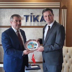 25 апреля состоялась встреча Олега Гаризан с Башканом турецкого агентства ТИКА — Серканом Кайалар в Анкаре