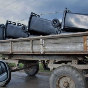 Примэрия с. Копчак закупила 100 контейнеров для мусора