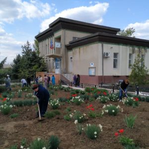 22 апреля была благоустроена территория примэрии