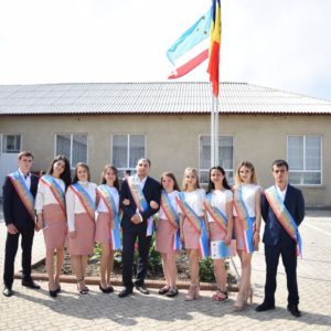 31 мая прозвенел последний звонок в лицеях имени С. И. Барановского и Бориса Янакогло