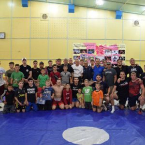 В спорткомплексе состоялся товарищеский матч по вольной борьбе между командами с. Копчак и клубом «Атлеты в действии» из Америки