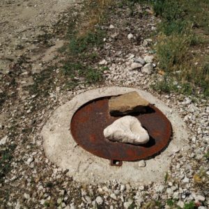 Неизвестные продолжают красть крышки канализационных люков