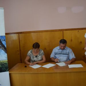 24 июля состоялось подписание контрактов с бенефициарами сел МИГ-а «Долина Родников» на реализацию микропроектов