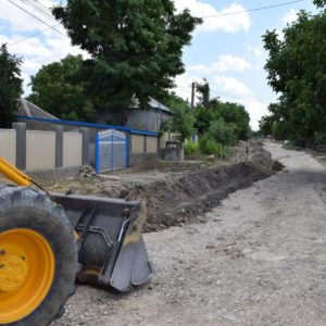 Полным ходом идёт установка нового водопровода по ул. Пирогова