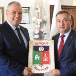 Олег Гаризан в рамках встречи с мэром Энеза, пригласил турецкую делегацию посетить Копчак