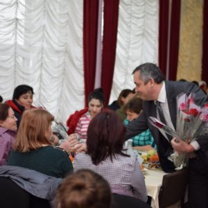 Традиционный праздник для женской половины села прошел в торжественном зале ДК