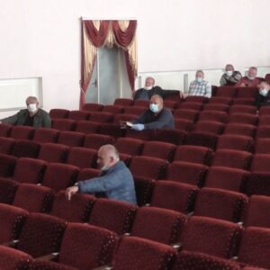 СОВЕТНИКИ НАСТАВИВАЮТ НА НЕОБХОДИМОСТИ ЗАКЛЮЧЕНИЯ ДОГОВОРОВ МЕЖДУ КОЛХОЗОМ «ПОБЕДА» И КВОТЧИКАМИ КОПЧАКА