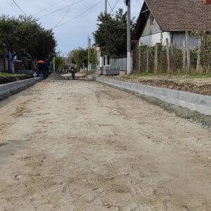 Дорога по улице Комсомольская укладывается в бетонном покрытии