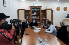 Председатель НСГ Владимир Кысса пригласил примаров и представителей сёл Дезгинжа и Копчак на личную встречу