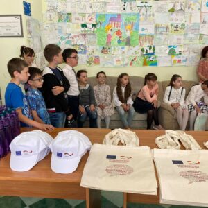 (Foto) Награждение призеров конкурса детских рисунков.