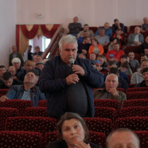 (VIDEO) Экстренное заседание местного совета