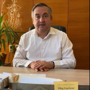 Олег Гаризан поздравил всех детей села Копчак с Днём Знаний