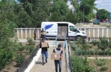 Продуктовые и гигиенические пакеты для беженцев