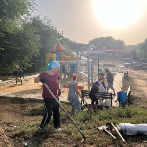 Коллективы детских садов с. Копчак вышли на уборку и благоустройство центральных улиц