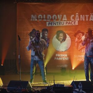 Moldova cântă pentru PACE- Молдова поет за МИР(Копчак)