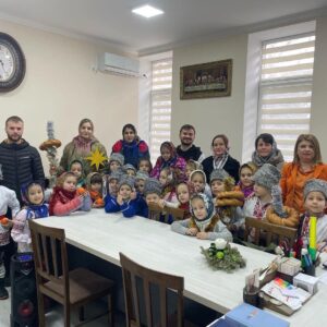 Детский сад 4 поздравляет примарию с Рождеством Христовым