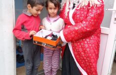 Более 110 детей из социально-уязвимых и незащищенных семей села Копчак получили Рождественские подарки от Примэрии и Местного совета