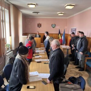 В связи с трагедией в Турции, на заседании местного совета советники почтили память жертв минутой молчания.