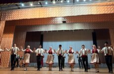 В честь Дня учителя в Доме культуры состоялся праздничный концерт